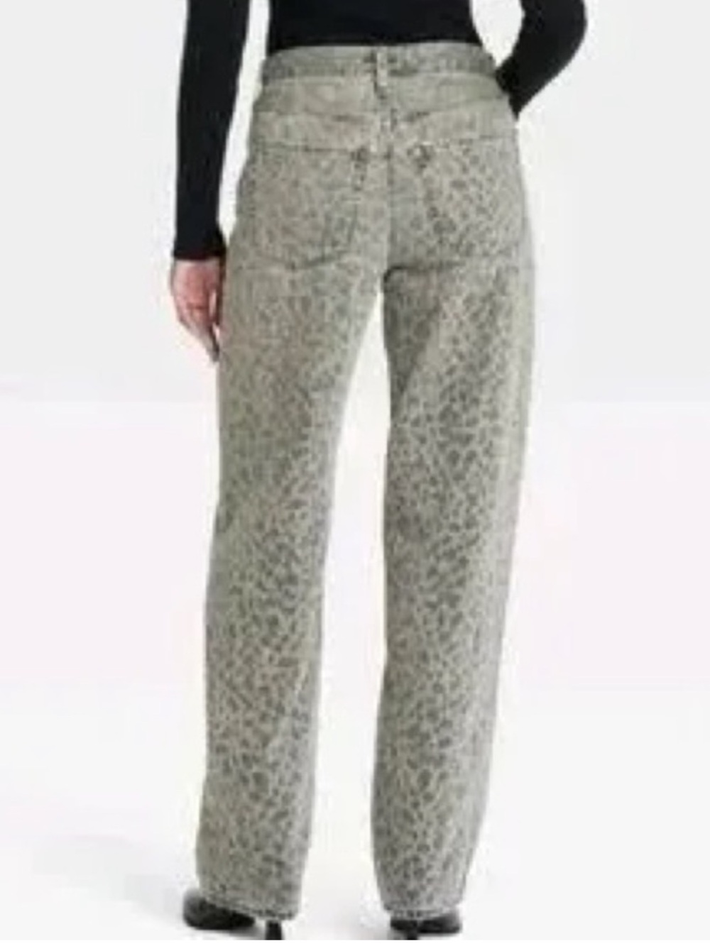 Universal Thread Leopard Straight Leg Jeans - Picture 4 of 5